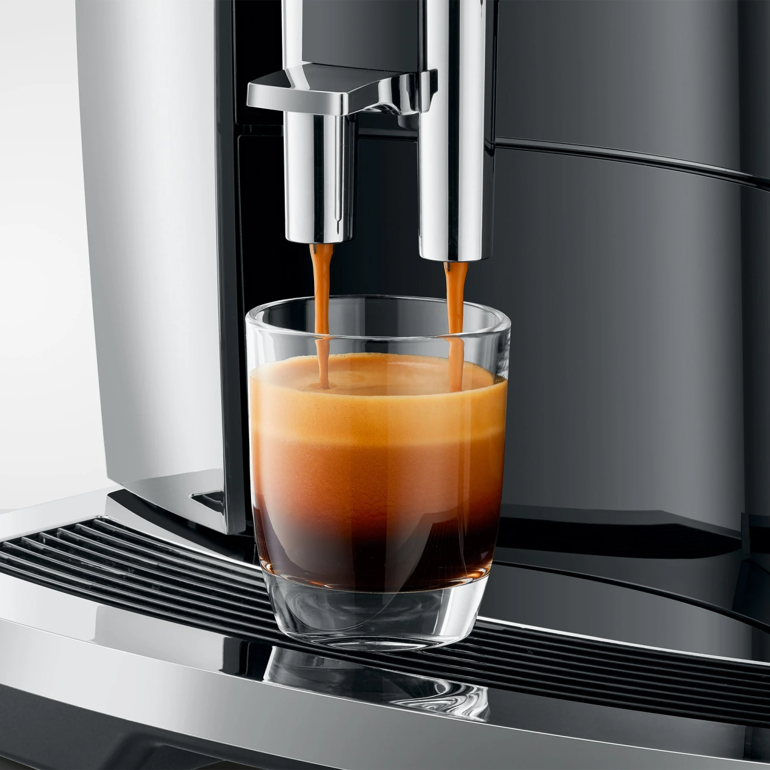 JURA E8 Espresso Machine - Chrome (NAA) - Image 6