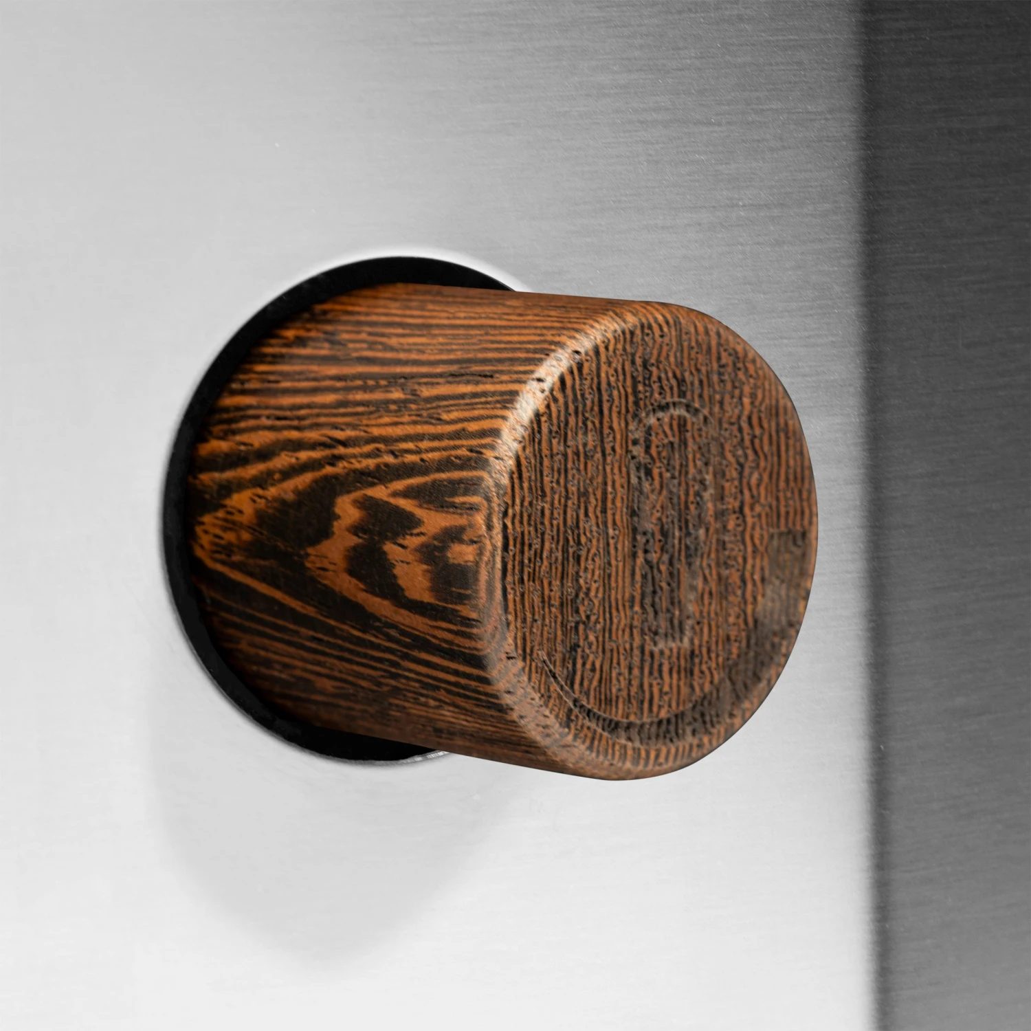 Gaggia Classic Pro In Stainless Steel - Wenge - Image 2