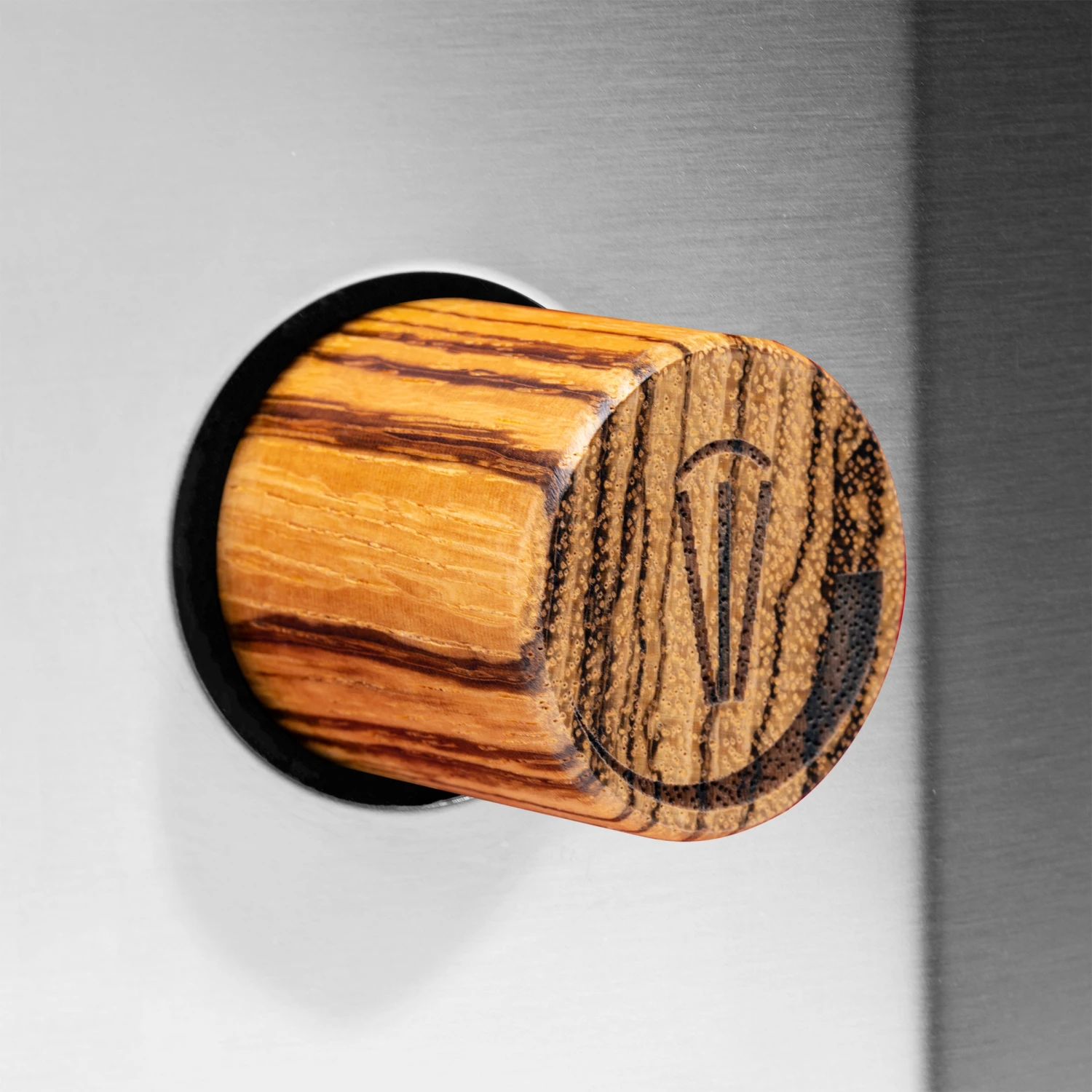 Gaggia Classic Pro In Stainless Steel - Zebra Wood - Image 2