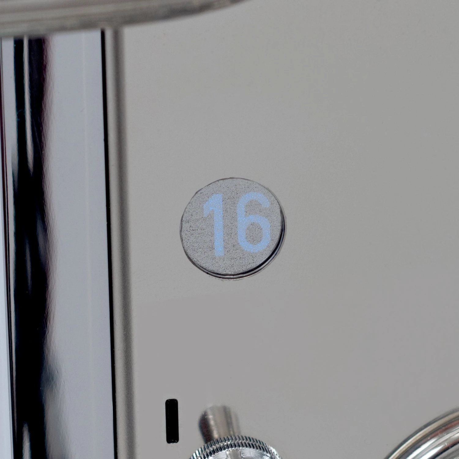 Rocket Espresso Mozzafiato Cronometro R Espresso Machine - Walnut Accents - Image 8