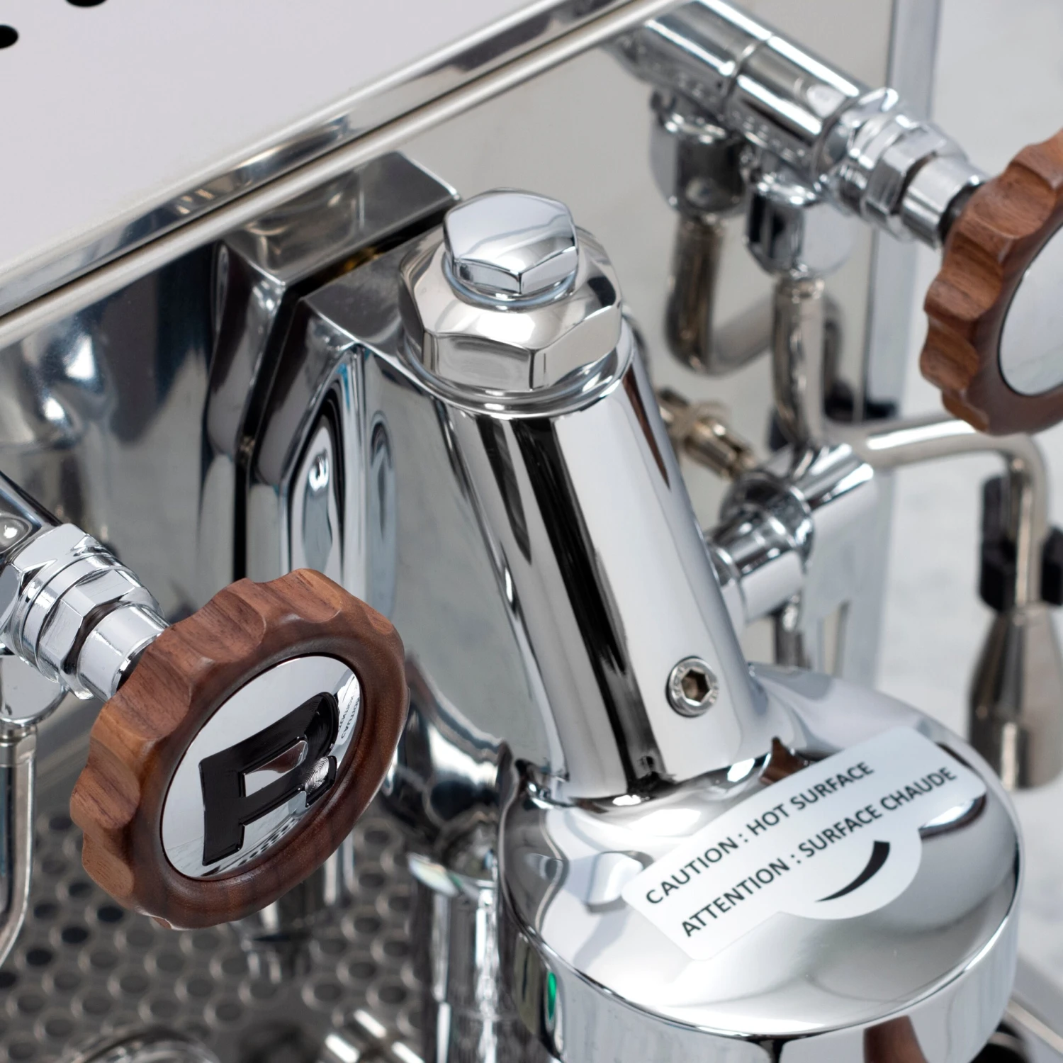 Rocket Espresso Mozzafiato Cronometro V Espresso Machine - Walnut Accents - Image 5