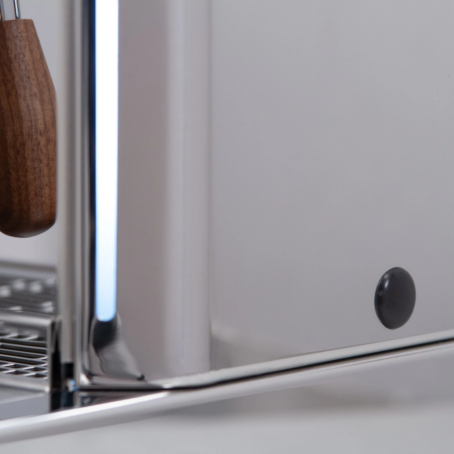 Quick Mill Vetrano Design Espresso Machine With Flow Control - Walnut Accents - Image 2